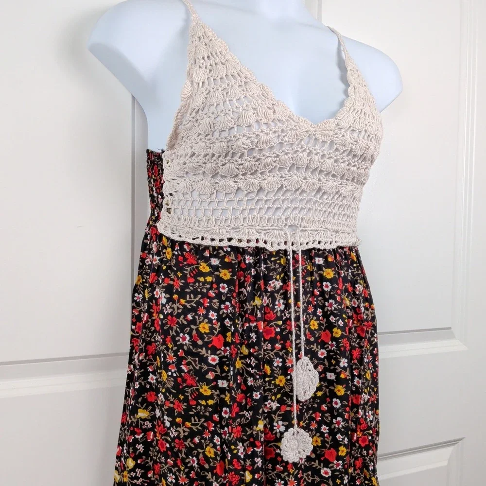 Floral Crochet Smocked Maxi Dress Black Red Size Large Boho Earthy Indie‎